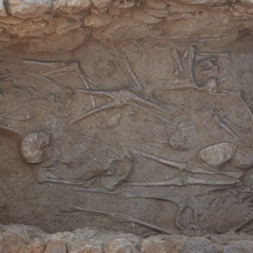 Anchoring Social Change: Body and Grave Technologies at the Onset of the Mycenaean Era