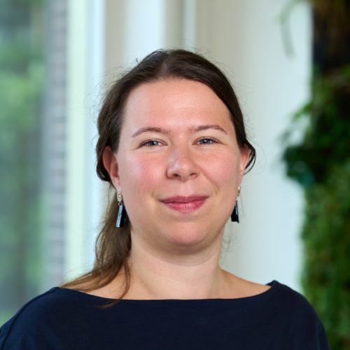 Dr. Renske Janssen